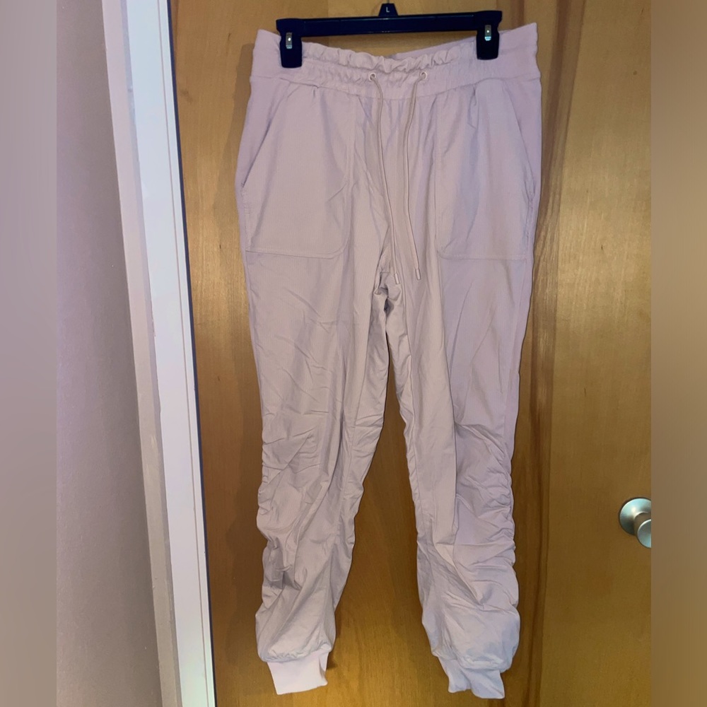 Lululemon Light Pink Jogger Size 10